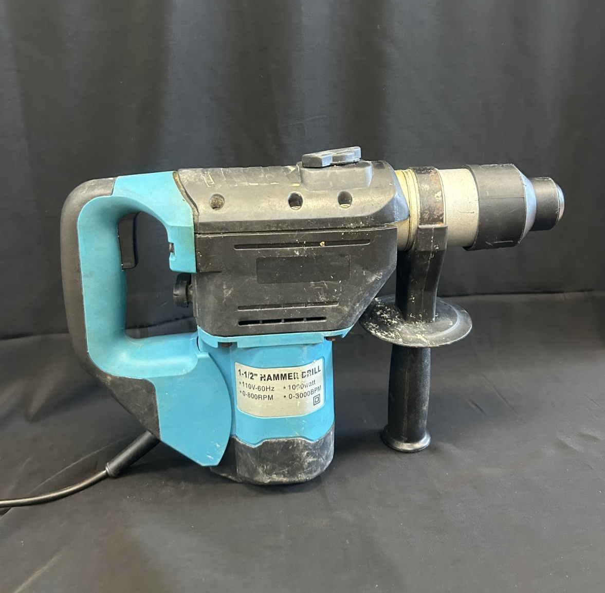 Makita Rotary Hammer Drill/Chipping Hammer Model 6914D