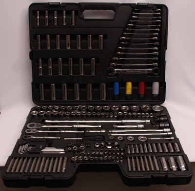 Halfords Advanced 200 Piece Socket & Ratchet Spanner Set (U)