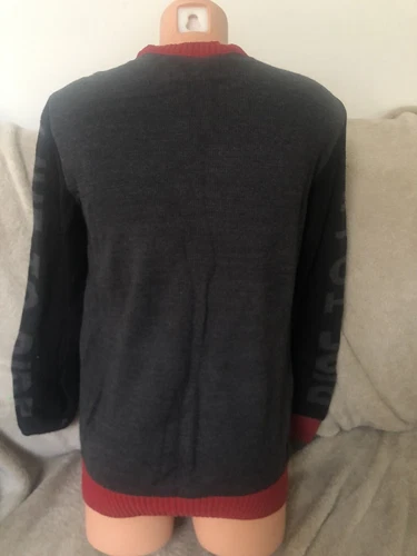 New Men’s Licensed Christmas sweater Grey Black Size Small