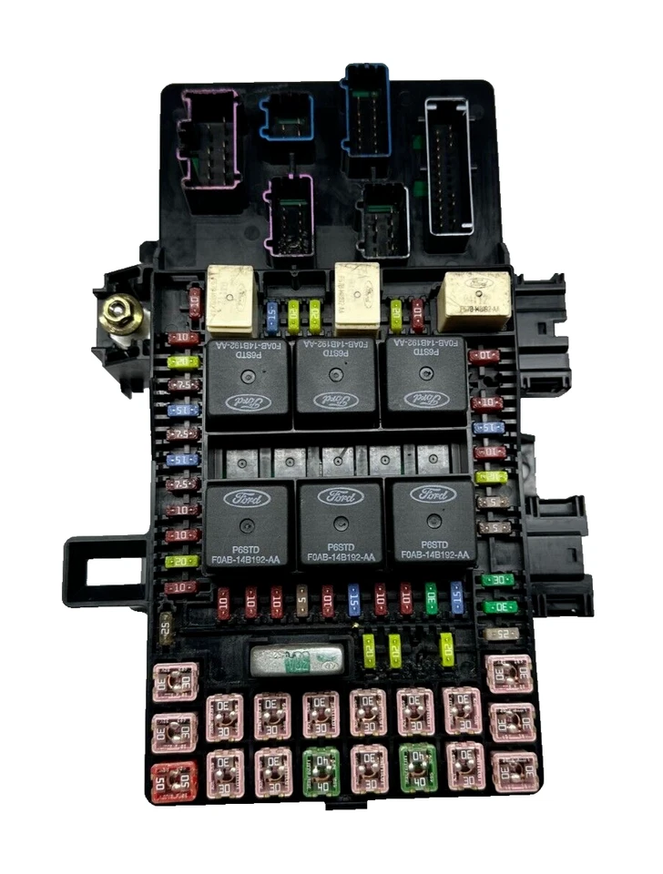 Ford Expedition Lincoln 2003 2004 2005 2006 navegador caja de fusibles panel de relé   Foto 2 de 4