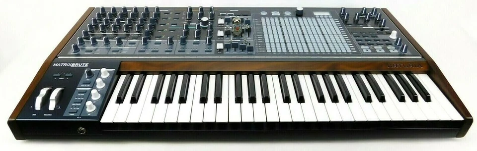 Arturia MatrixBrute Monophonic Analog Synthesizer + Neuwertig + 1,5J Garantie - Bild 2 von 4