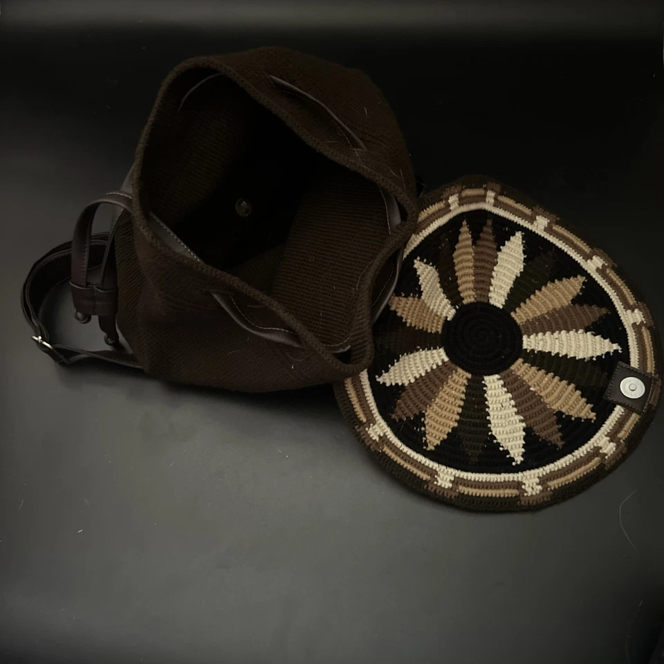 Mochila Bolso Colombiano Wayuu Mochila Marrón Cubierta con Solapa Foto 4 de 4