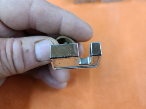 1956 Mercury Bumper emblem Letter U Front 56 OEM FOMOCO - 第 3/12 張圖片