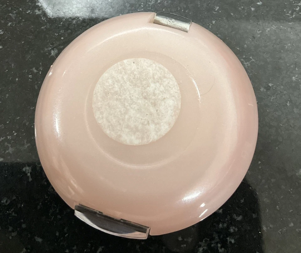 REVLON SKIN LIGHTS  COLOR LIGHTING FOR EYES /CHEEKS ~04 BERRY  .11 OZ.  - Image 4 of 4