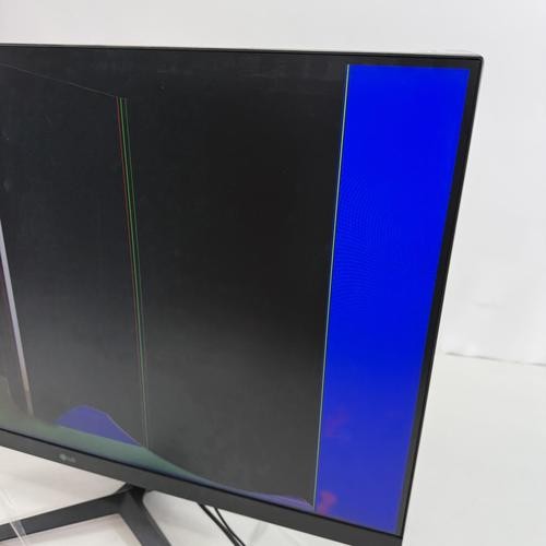 LG 32GP750-B 32 Inch QHD (2560 x 1440) IPS UltraGear Monitor (DAMAGED SCREEN) - 第 4/8 張圖片