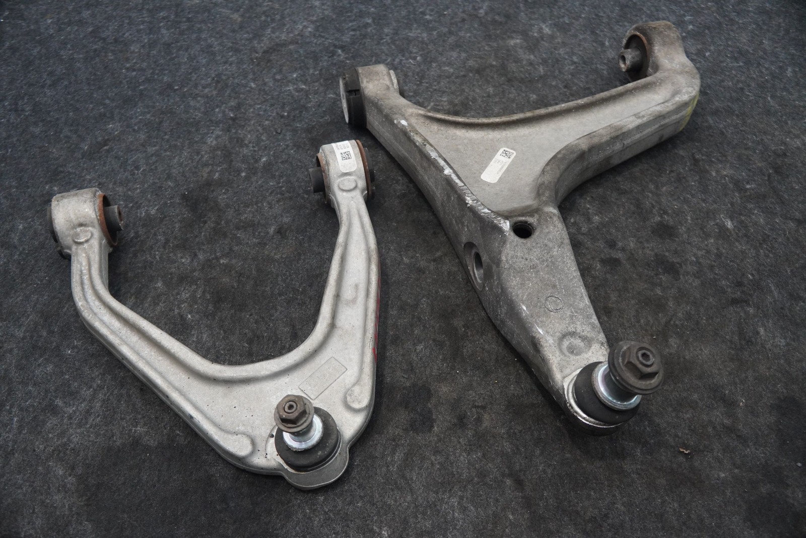 Set 2 Front Left Control Arm 670006934 OEM Maserati Quattroporte M156 2014-16