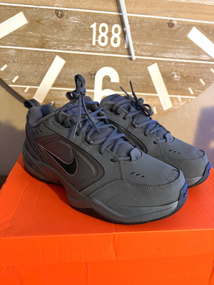 Nike Air Monarch IV Men's Low Top Lace-Up Sneakers Dark Grey Black 4E 416355-003