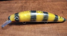Musky - Blue Water Baits HERRING 9''  in Golden Sea Snake (bare bones) - Muskie