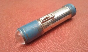 ANCIENNE LAMPE TORCHE An 70's WONDER vintage camping .. EUR 34,99