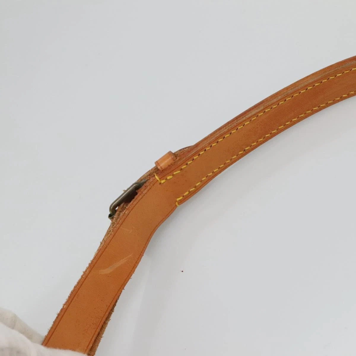 LOUIS VUITTON（LV） Borsa a tracolla Louis Vuitton Nomad in pelle Petit Noe beige M85003 LV originale KD147