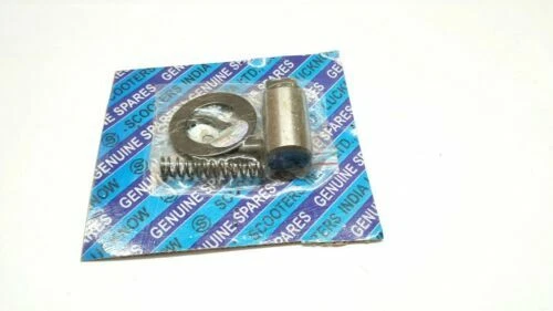 Pedali senza marca per la messa in moto dello scooter