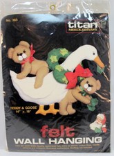 Titan Needlecraft 365 Felt Wallhanging Kit Teddy and Goose 14" x 18" new set