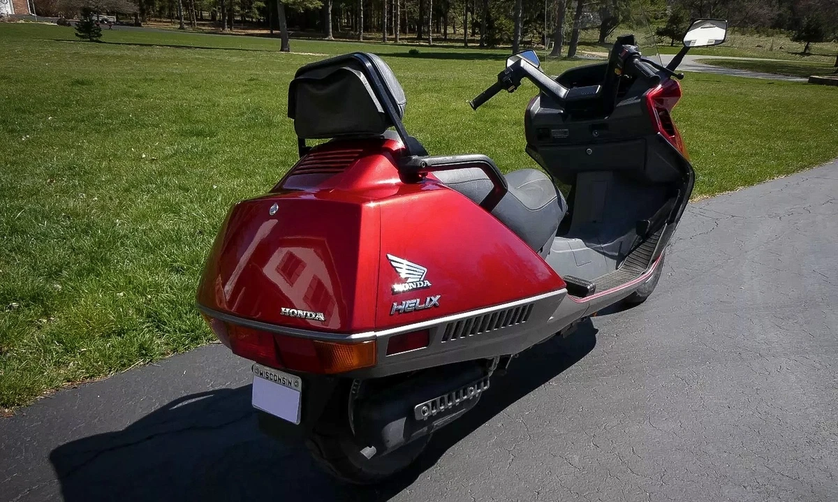 Is the 1986 Honda Helix the Greatest Scooter Ever?