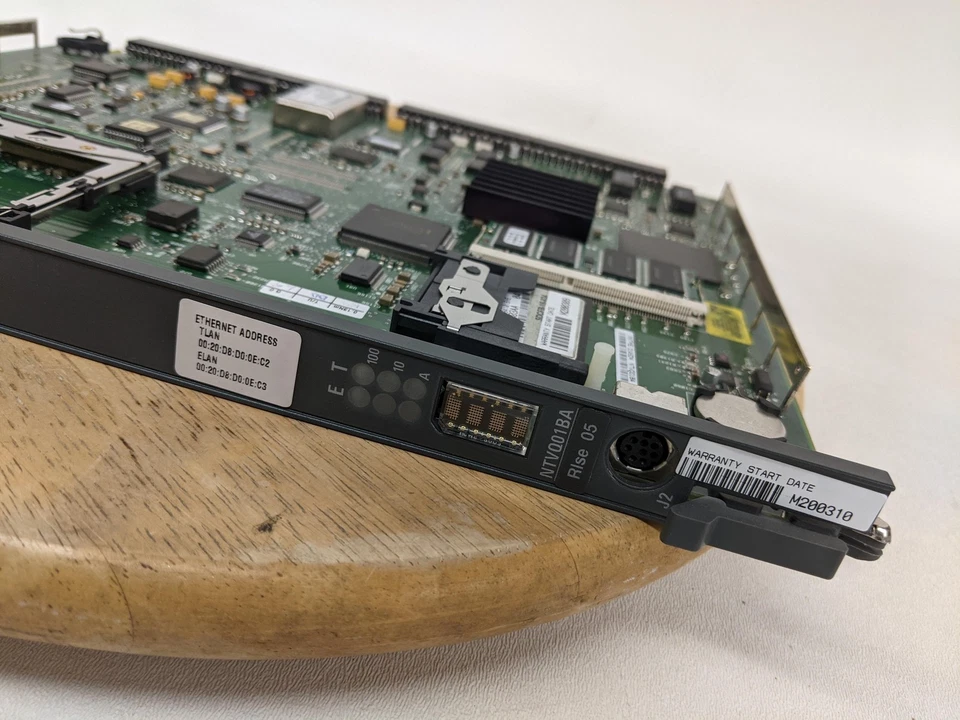 Tarjeta multimedia Nortel Meridian NTVQ01BA RLSE 05 puerta de enlace de voz Foto 3 de 4