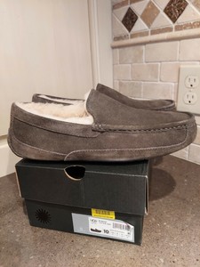 ugg slippers size 10