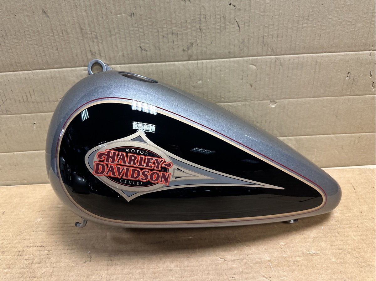 Harley Davidson Softail FLSTC Fuel Tank Platinum Silver & Vivid
