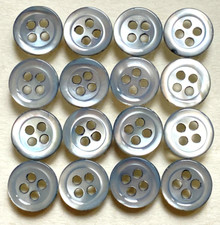Nacre véritable bleuté pâle 9 mm - Lot de 16 boutons vintage
