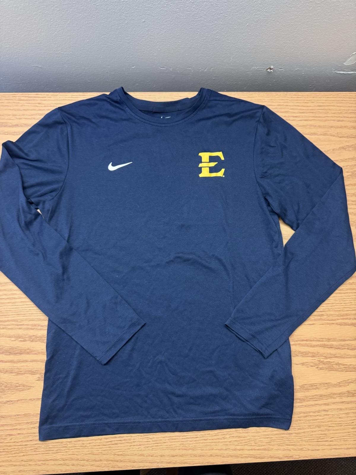 ETSU Medium Nike Bundle 4 Shirts - image 2