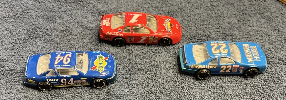 NASCAR Diecast  Car mixed Lot of 11 - Image 3 of 4