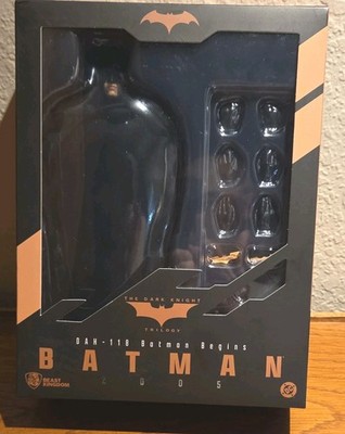 Christian Bale Batman Begins 2005 Figure  w/Interchangeable Hands