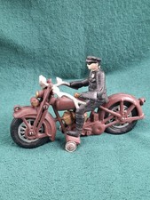 Vintage-Spielzeug-Polizist von Hubley auf einem Harley-Davidson-Motorrad