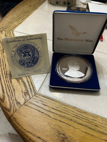 2001 WASHINGTON MINT GIANT HALF POUND.999 PURE SILVER GEORGE W BUSH