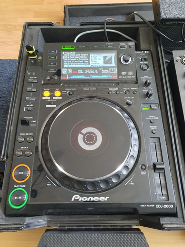 Pionner 2x CDJ-2000 + Flight case + FREE 1x DJM-600 All cables - Picture 10 of 12