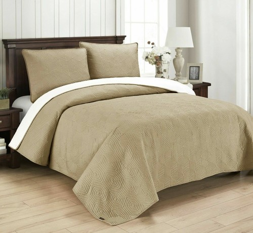 Brielle Home Honeycomb Reversible Quilt Set, Sham Set, Toss Pillow, Bedskirts - Picture 2 of 27