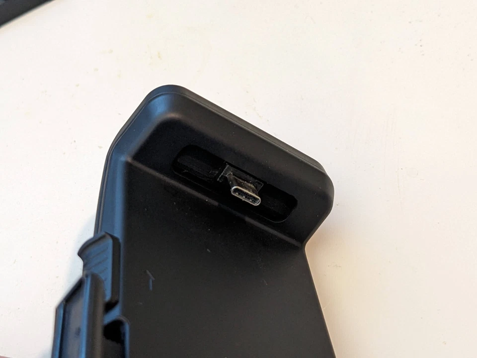 COMPATIBLE USB-C HYUNDAI i20 SMARTPHONE DASHBOARD HOLDER PHONE ADAPTER USB-C - Image 3 of 3