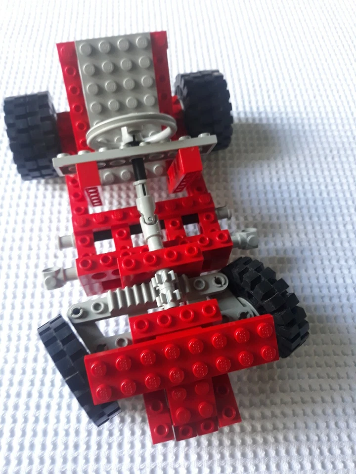 LEGO Technic 8030 Universal Building Set, foto 2 di 5