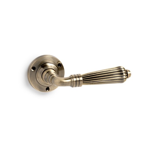 Antique Brass Regency Style Sprung Solid Door Handles Vintage Reeded Rose Lever - Picture 2 of 3