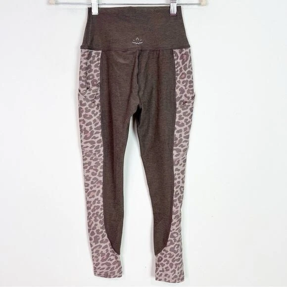 beyond-yoga mixed panel cheetah high rise pocket leggings