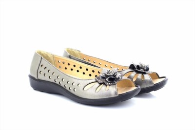 Damenschuhe Boulevard L515 leichte Sommersandale offene Zehenpartie Blumen 