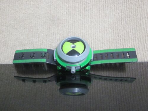 Ben 10 ULTIMATE OMNITRIX Watch Lights Sounds (Bandai 2008) - Picture 2 of 9