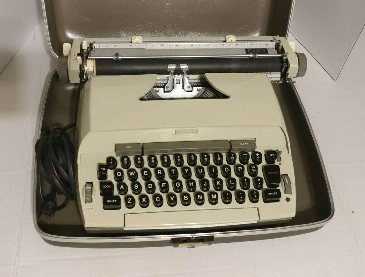 Vintage 1971 Sears Celebrity Power 12 Electric Typewriter w/Case