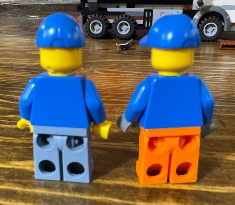 LEGO 60118 CITY: Garbage Truck with Minifigure 100% complete Figurines Manual - Image 3 of 4