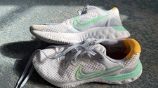 Nike Renew Laufschuhe Sneaker weiß/grün Low Top atmungsaktiv EU 39