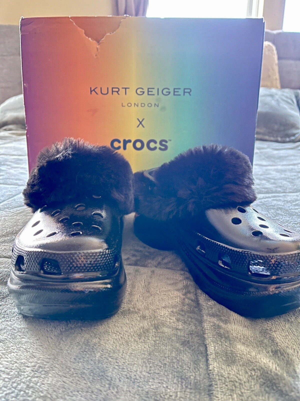 Crocs X KURT GEIGER London Collaboration Fur Trim GLOSSY BLACK Bae Women 7 RARE