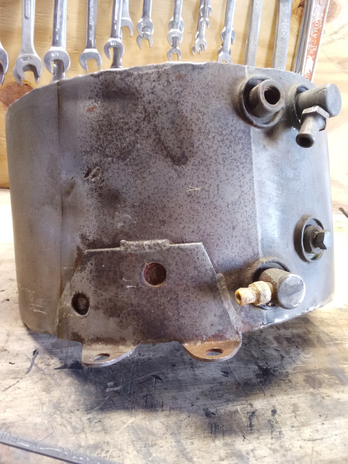 OEM Harley XLCH Oil Tank Ironhead Sportster Horseshoe 5861 XLR KR K