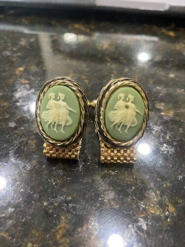 14 Vintage Swank Facing Carved Cameo Gold Tone Mesh Wrap Around Cufflinks - Picture 1 of 5