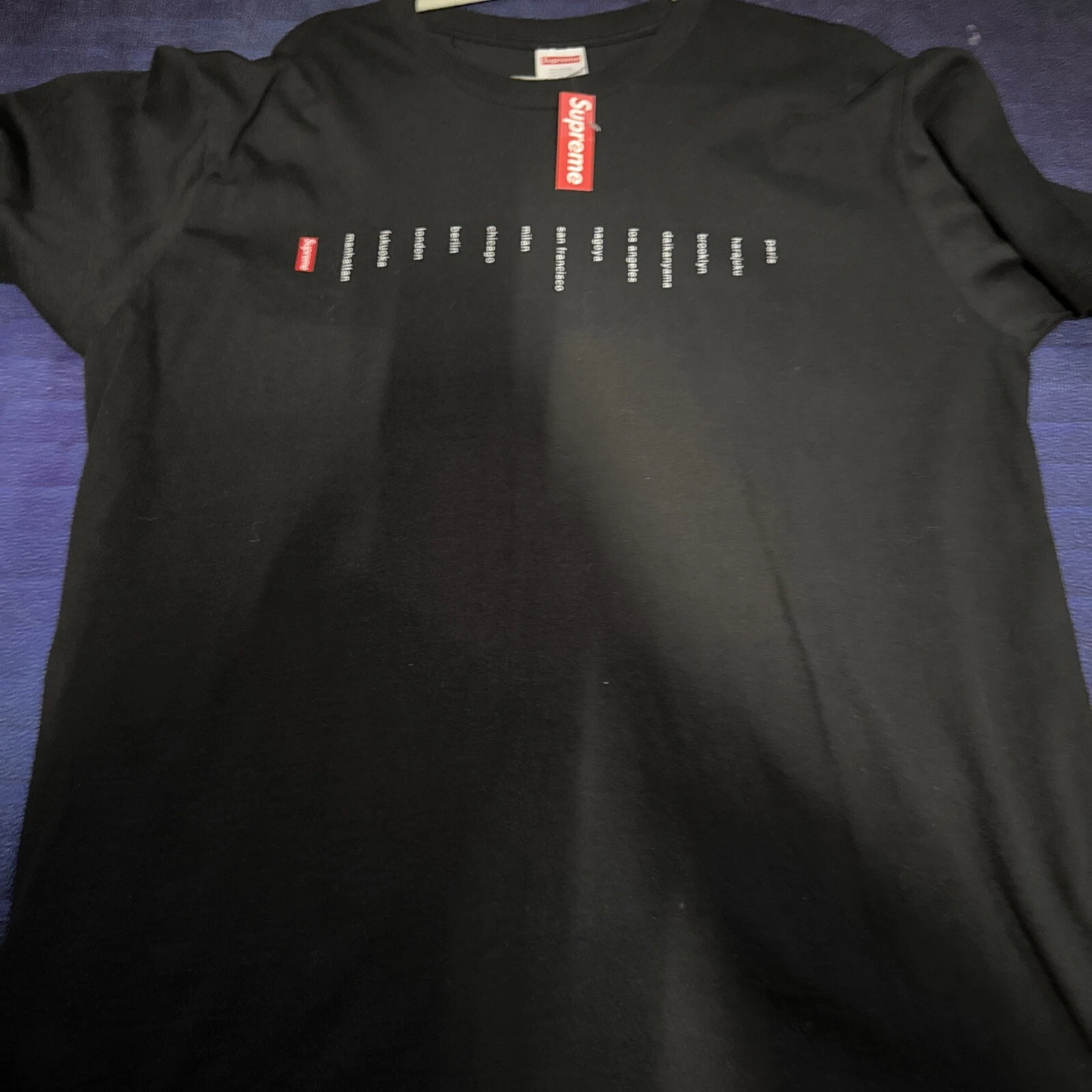 Tee shirt Supreme Location SS23   NEUF   LARGE  