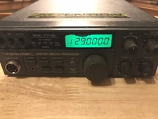 RadioShack Realistic HTX-100 10-Meter SSB/CW Mobile Ham Radio Transceiver