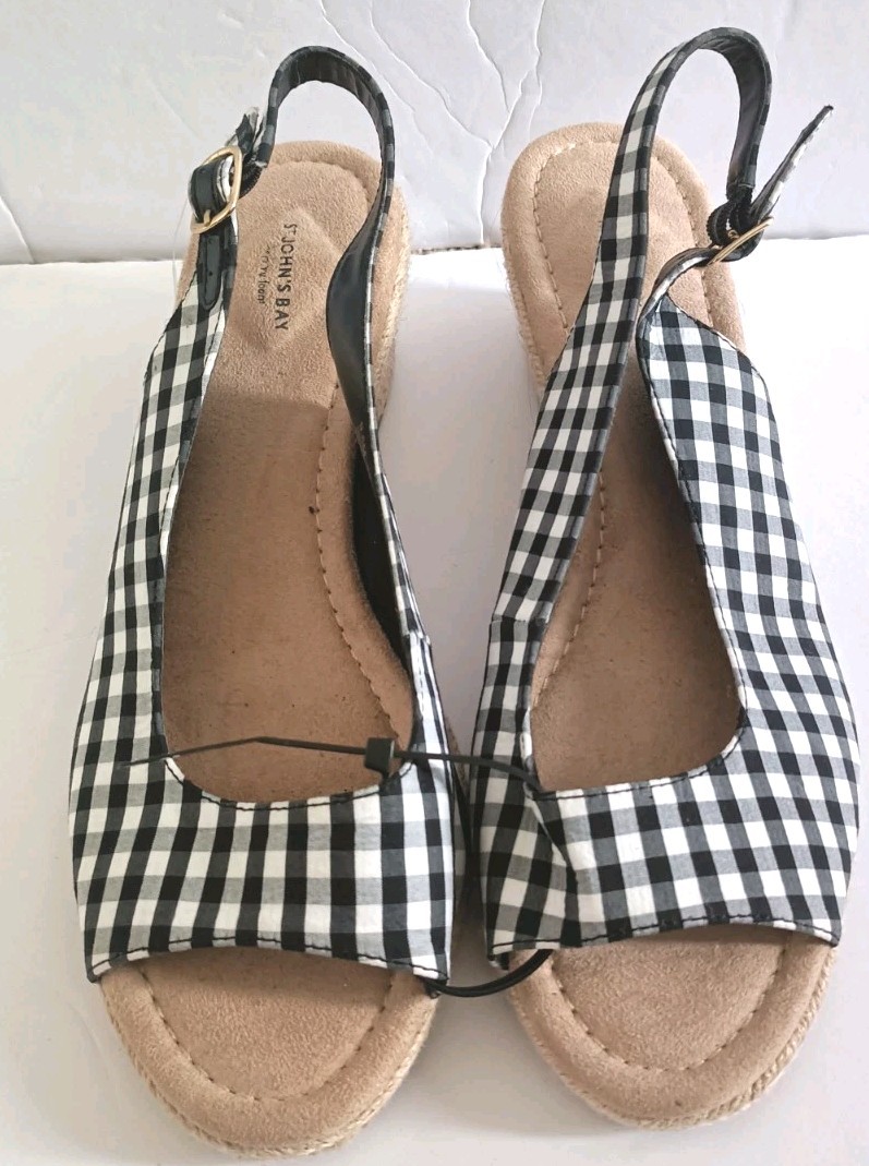 St Johns Bay Lindy Wedge Sandals Size 9.5 Black White Gingham Picnic Pattern