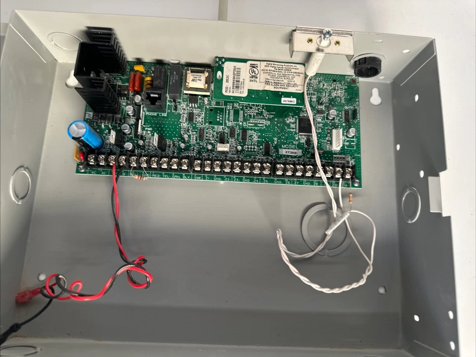 DMP Model XT30/XT50 Control Unit Box w Circuit Boards 12V Alarm 1100D 263C Cell - Image 2 of 4