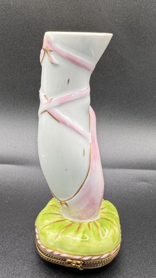 Limoges France  Ballerina Ballet Slipper  Peint Main Porcelain 5.5  Trinket Box