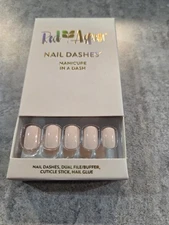 New Red Aspen Winnie's in White Sands Short Square Sand Nail Dashes Press On