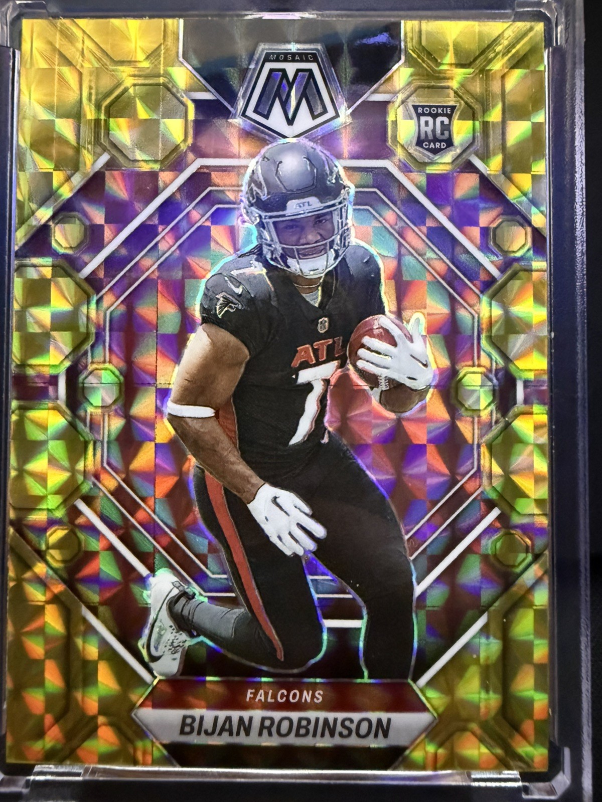 2023 Panini Mosaic - Rookies Bijan Robinson #284 Reactive Yellow Prizm (RC)
