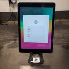 Apple iPad 6th Gen. A1893 32GB Space Gray WIFI 9.7" Battery 93 Scratches 107