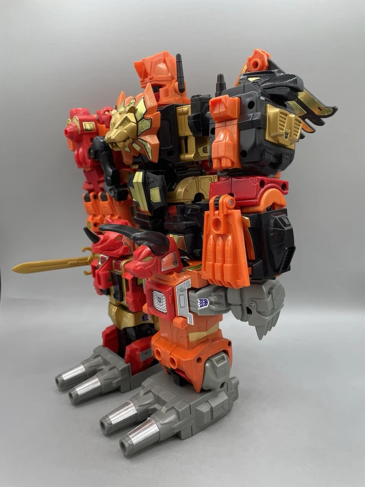 Hasbro Transformers Platinum Edition Predaking Action Figure - Image 3 of 4
