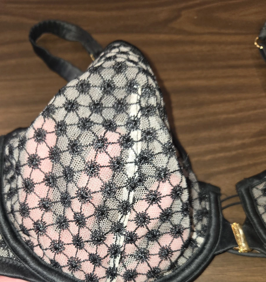 Victoria Secret Unlined Demi 36dd - Image 2 of 4